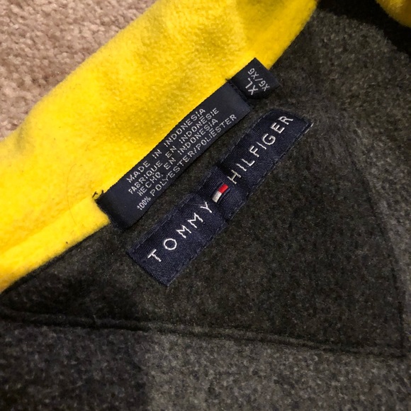 Retro Tommy Hilfiger Quarter Zip - Picture 6 of 6